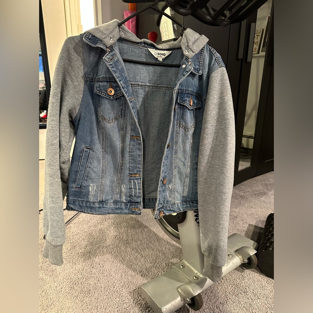 Jean jacket with hood